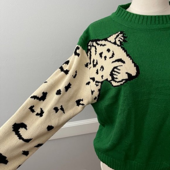 Green Sweater with Leopard Detailed Arms - Picture 3 of 4